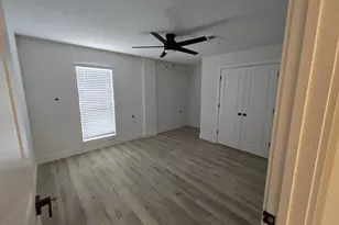 409 Brook Hollow Dr, Conroe, TX 77385 - Photo 11