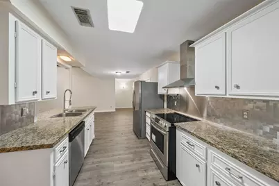 1926 Maple Lakes Drive, Houston, TX 77339 - Photo 17