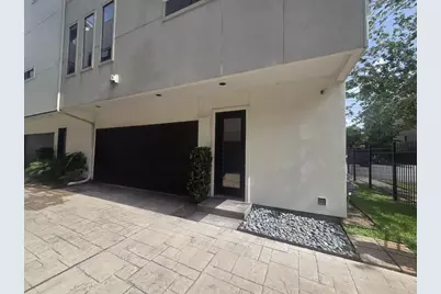 1318 Crockett Street, Houston, TX 77007 - Photo 1