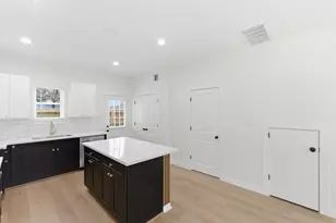 8412 Darien St, Houston, TX 77028 - Photo 17