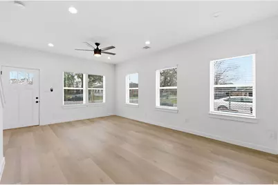 8412 Darien Street #A/B, Houston, TX 77028 - Photo 13