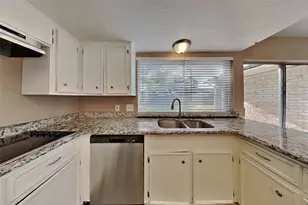 11218 Angelique Dr, Houston, TX 77065 - Photo 5