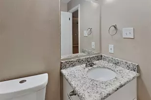 11218 Angelique Dr, Houston, TX 77065 - Photo 9