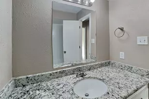 11218 Angelique Dr, Houston, TX 77065 - Photo 17