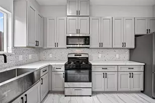5027 Dickens Rd, Houston, TX 77021 - Photo 13