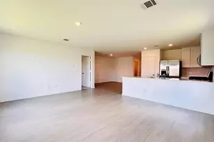 206 Amy St, Angleton, TX 77515 - Photo 21