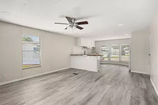 2222 N Austin Ave, Pearland, TX 77581 - Photo 9