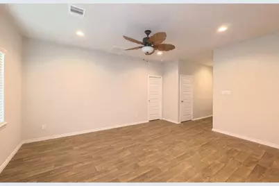 8522 Sacred Lotus Lane, Rosharon, TX 77583 - Photo 3