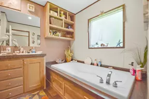 106 N 3rd St, Highlands, TX 77562 - Photo 11