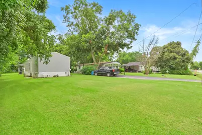 106 N 3rd Street, Highlands, TX 77562 - Photo 23