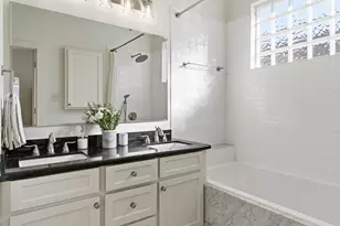 727 E 25th St, Houston, TX 77008 - Photo 9