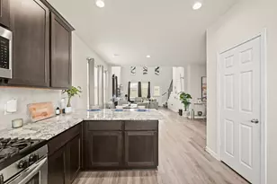 13214 Lanrin Park Ln, Houston, TX 77044 - Photo 11