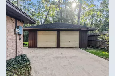 5207 Longshadow Drive, Dickinson, TX 77539 - Photo 3