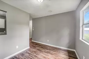 461 Trails End Dr, Cleveland, TX 77328 - Photo 9