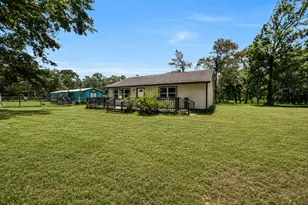 461 Trails End Dr, Cleveland, TX 77328 - Photo 19
