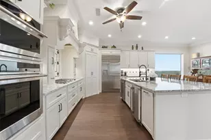 3900 Galleon, Galveston, TX 77554 - Photo 9