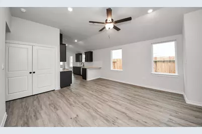 18728 Loom Drive, Conroe, TX 77306 - Photo 11