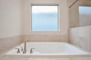 814 W 26th St, Houston, TX 77008 - Photo 25