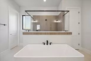 431 Venado View Court, Conroe, TX 77304 - Photo 11