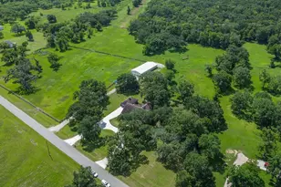 5685 County Rd 823, West Columbia, TX 77486 - Photo 3