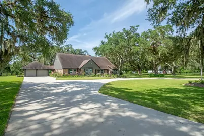 5685 County Road 823, West Columbia, TX 77486 - Photo 1