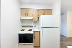 9350 Country Creek Dr, Houston, TX 77036 - Photo 7