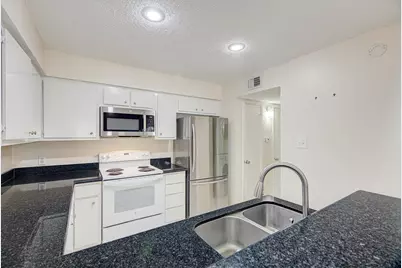 2611 Grants Lake Boulevard #226, Sugar Land, TX 77479 - Photo 9