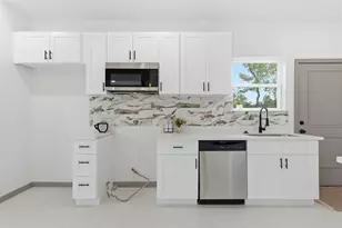 8306 Tidwell Rd, Houston, TX 77028 - Photo 19