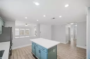 3116 Creek Bank Ln, Pearland, TX 77581 - Photo 9