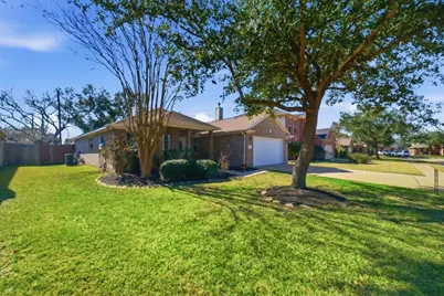 3116 Creek Bank Lane, Pearland, TX 77581 - Photo 7