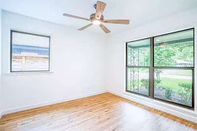 1422 Wisterwood Drive, Houston, TX 77043 - Photo 21