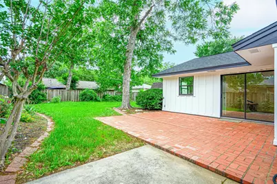 1422 Wisterwood Drive, Houston, TX 77043 - Photo 23