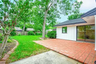 1422 Wisterwood Dr, Houston, TX 77043 - Photo 23