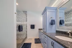 1126 Island Blvd, Crystal Beach, TX 77650 - Photo 17