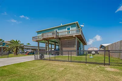 1126 Island Boulevard, Crystal Beach, TX 77650 - Photo 1