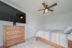 1126 Island Blvd, Crystal Beach, TX 77650 - Photo 23