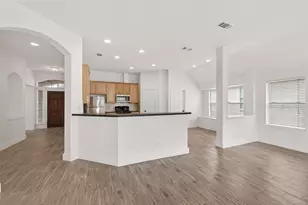 3143 Oakwood Run Dr, Sugar Land, TX 77498 - Photo 9