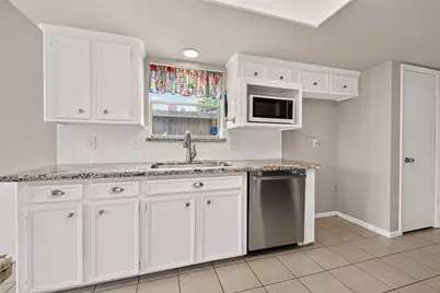 17611 Sorrel Ridge Drive, Spring, TX 77388 - Photo 9