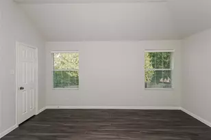 3323 Gold Star Dr, Houston, TX 77082 - Photo 9