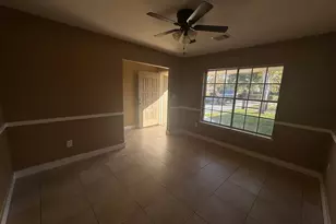 207 E Mitchell Rd, Houston, TX 77037 - Photo 5