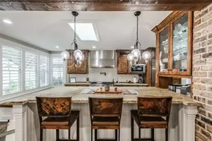 8638 Oakford Dr, Houston, TX 77024 - Photo 11