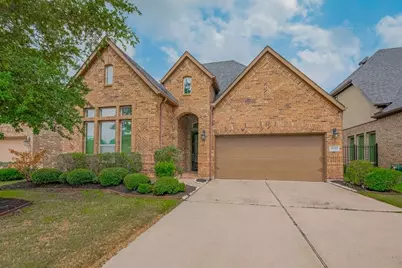4942 Thunder Creek Lane, Sugar Land, TX 77479 - Photo 3