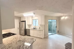 2103 Creekshire Dr, Sugar Land, TX 77478 - Photo 11