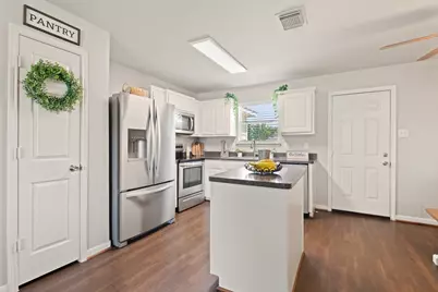 4423 Olive Field Court, Richmond, TX 77469 - Photo 5