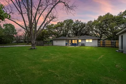 1606 E Fayle Street, Baytown, TX 77520 - Photo 23