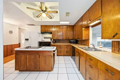 7518 Magnolia Street, Houston, TX 77023 - Photo 1