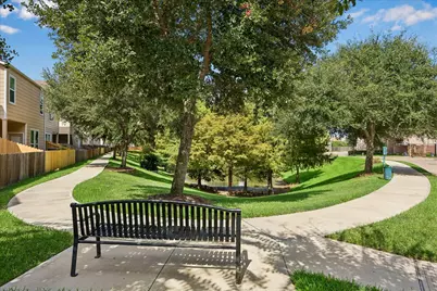 1910 Harwood Springs Drive, Houston, TX 77080 - Photo 33
