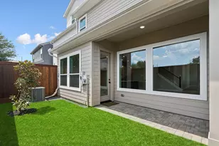 16045 Hayes Pk Dr, Houston, TX 77079 - Photo 5