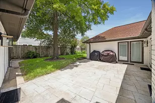 2930 Riata Ln, Houston, TX 77043 - Photo 31
