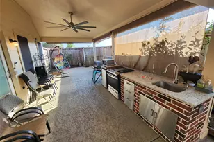 4422 Meadow Way Dr, Deer Park, TX 77536 - Photo 13